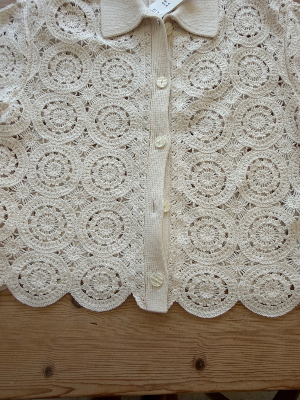 Abercrombie & Fitch Cream Crochet Collared Button-Up - Picture 3 of 4